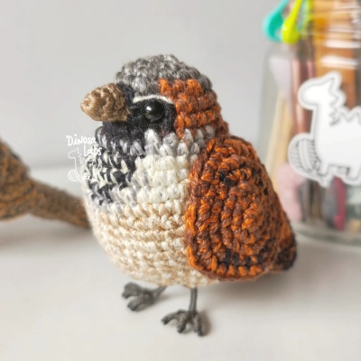 Gorrion Comun Macho, Dinosa Labs