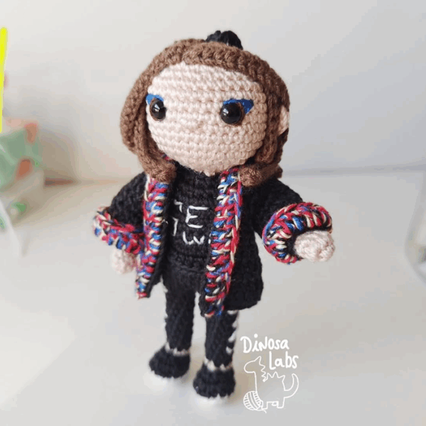 Chica personalizada para llavero a través de foto del cliente - Imagen 4