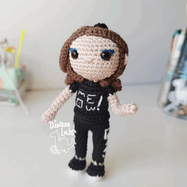 Chica personalizada para llavero a través de foto del cliente - Imagen 2