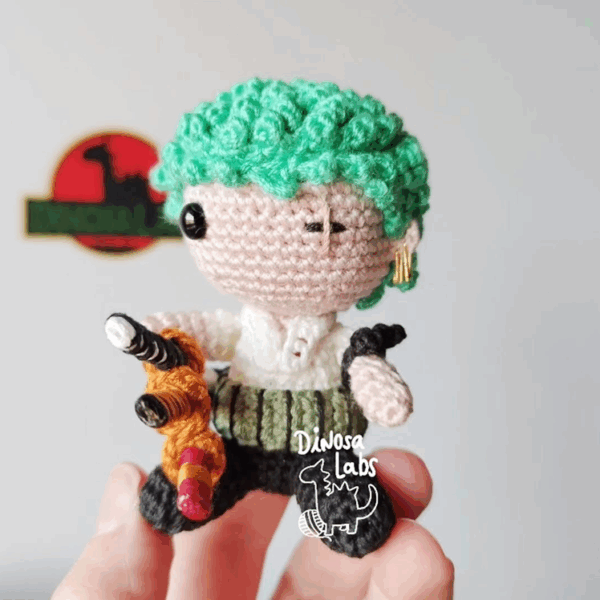 Amigurumi versión chibi del personaje Zoro