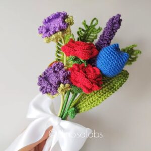 Ramo crochet de flores variadas