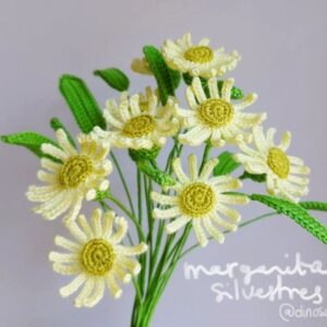 Ramo crochet de margaritas silvestres amarillas