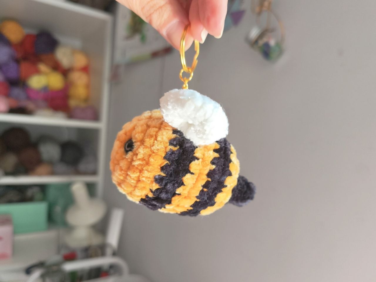 Llavero abejita 🐝 - Imagen 4