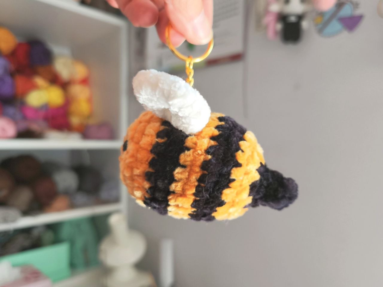 Llavero abejita 🐝 - Imagen 3