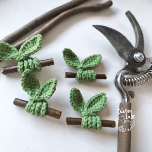 brote de hojas verdes dinosa labs
