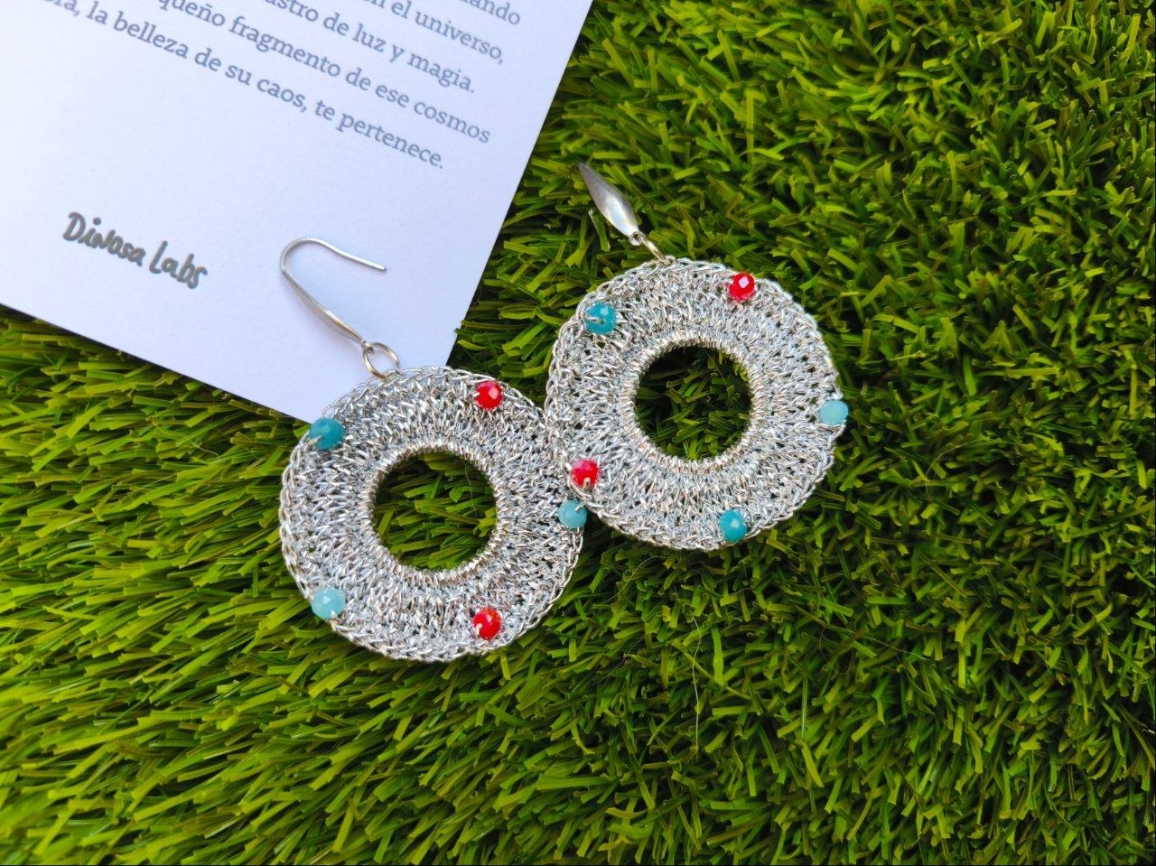 Nébula pendientes dinosa labs